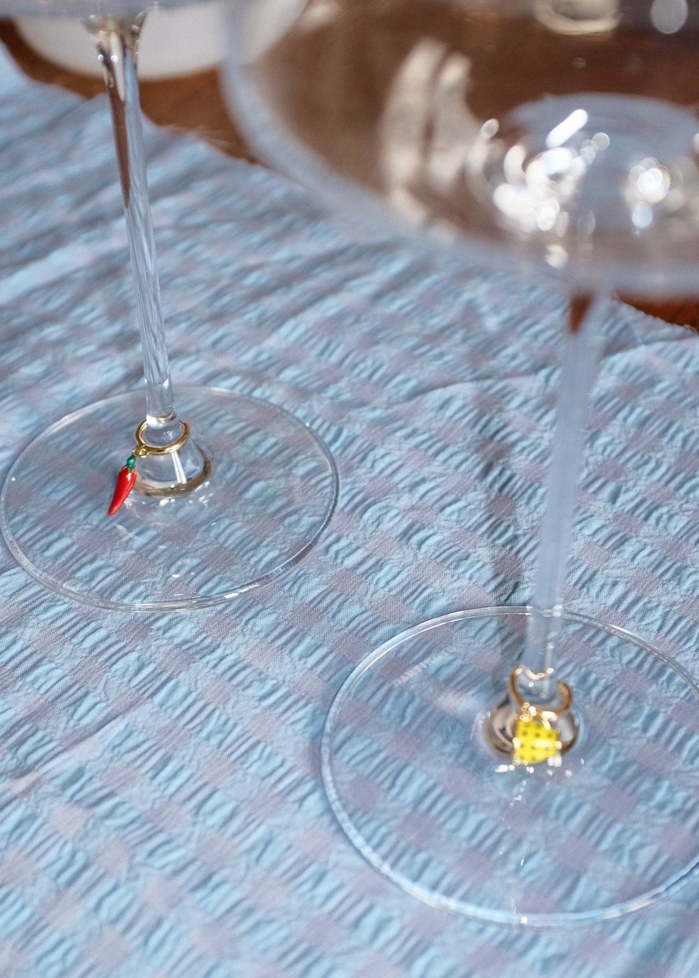 How to Turn Your blóma Earrings into the Cutest Party Season Drink Charms - blóma!