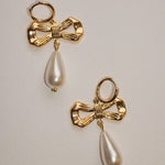 Bow pearl drop earrings - blóma!blóma!Earrings