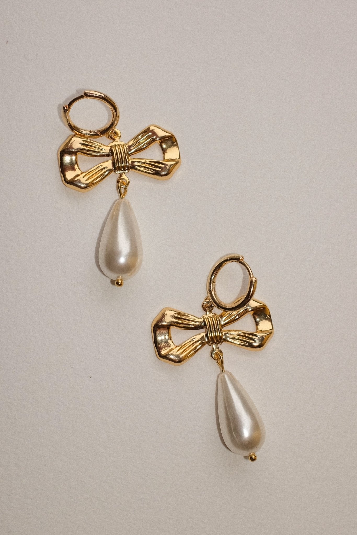 Bow pearl drop earrings - blóma!blóma!Earrings