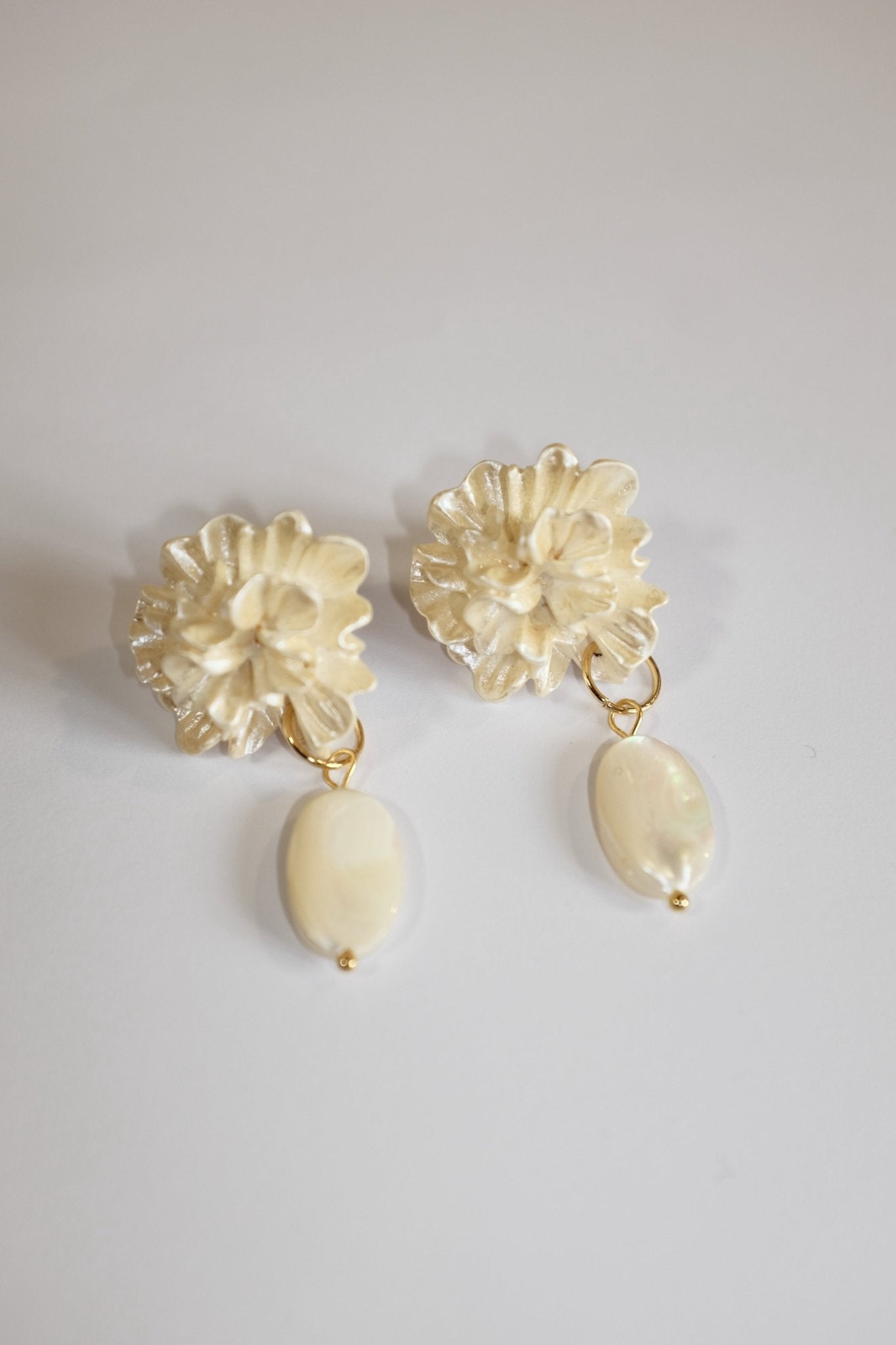 Sample Sale - 4 - peony shell charm earrings - blóma!blóma!Sample